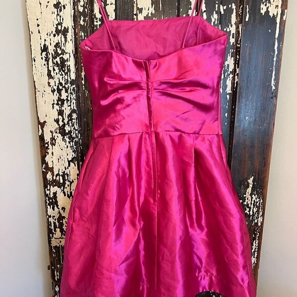 Women's vintage Jessica McClintock for Gunne Sax Hot Pink bow Prom Dress. Size 5 - mordernwear.com Women's vintage Jessica McClintock for Gunne Sax Hot Pink bow Prom Dress. Size 5 - mordernwear.com